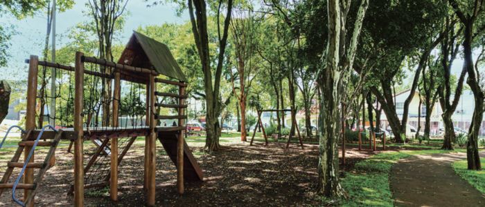 Praça Alexandre Cabanel: 1 min