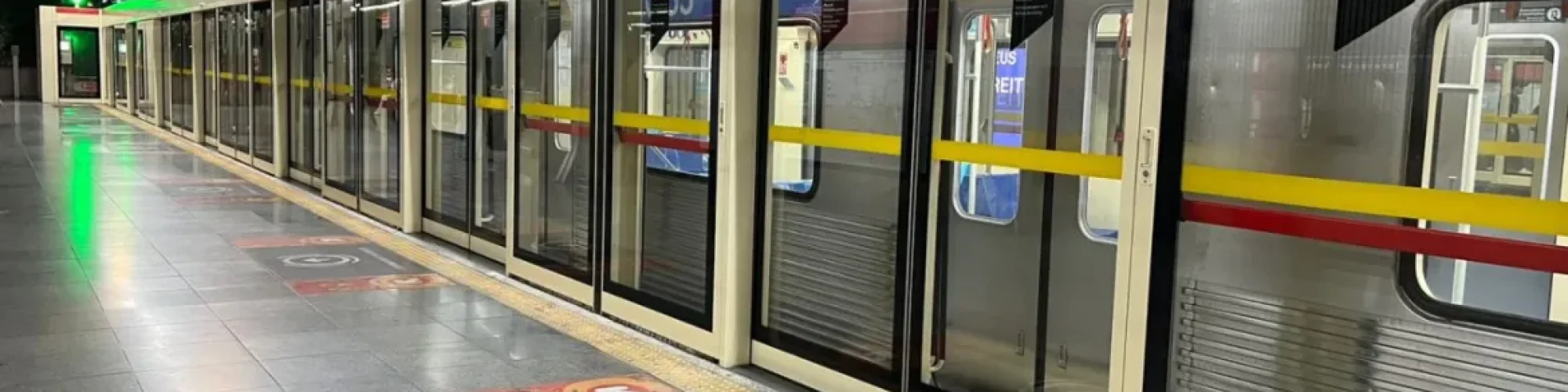 metrosp-portas-plataforma-linha3-vermelha-1-11-24-diariodostrilhos-e1730813502193