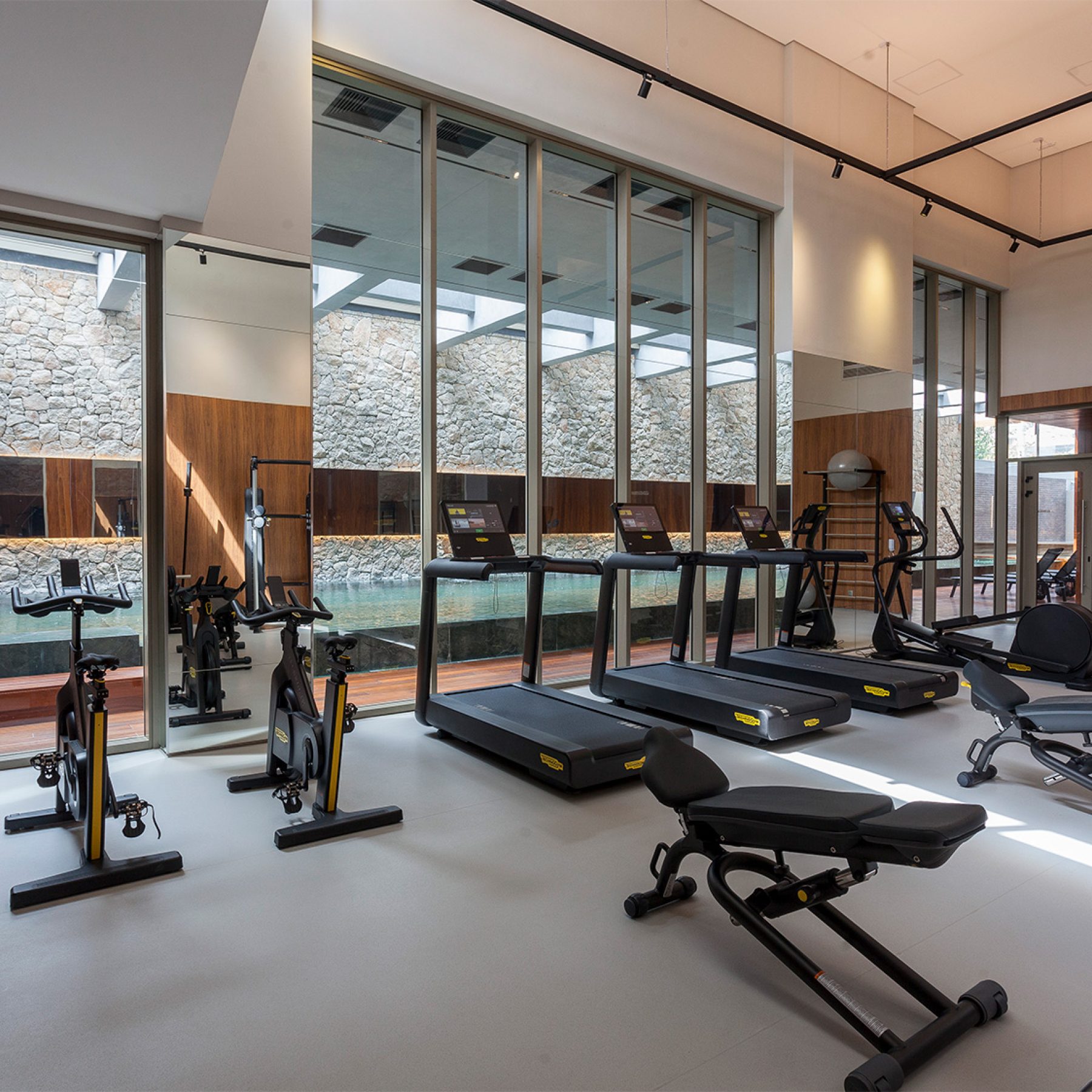 theframe_Academia-2 (1)