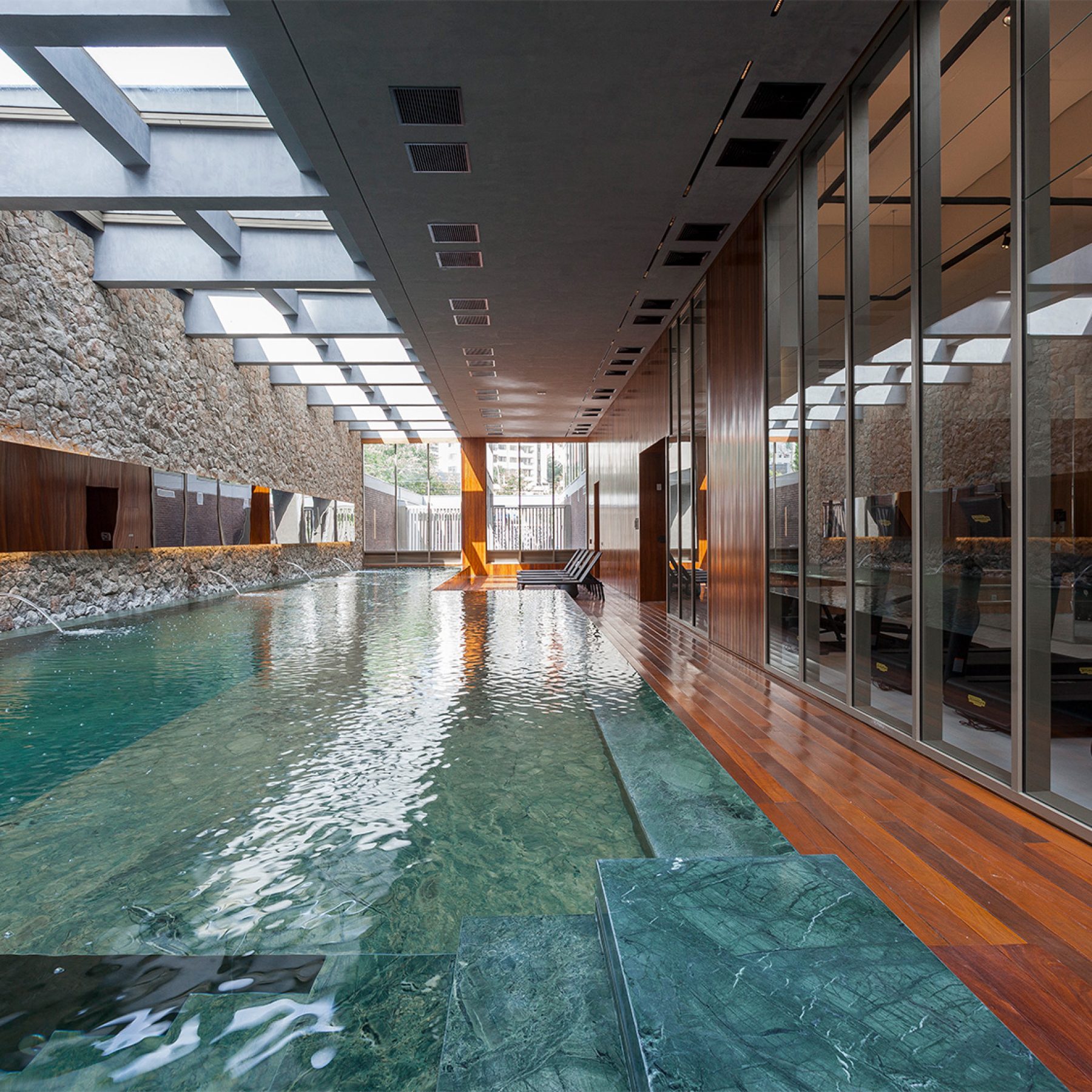 theframe_Piscina (1)