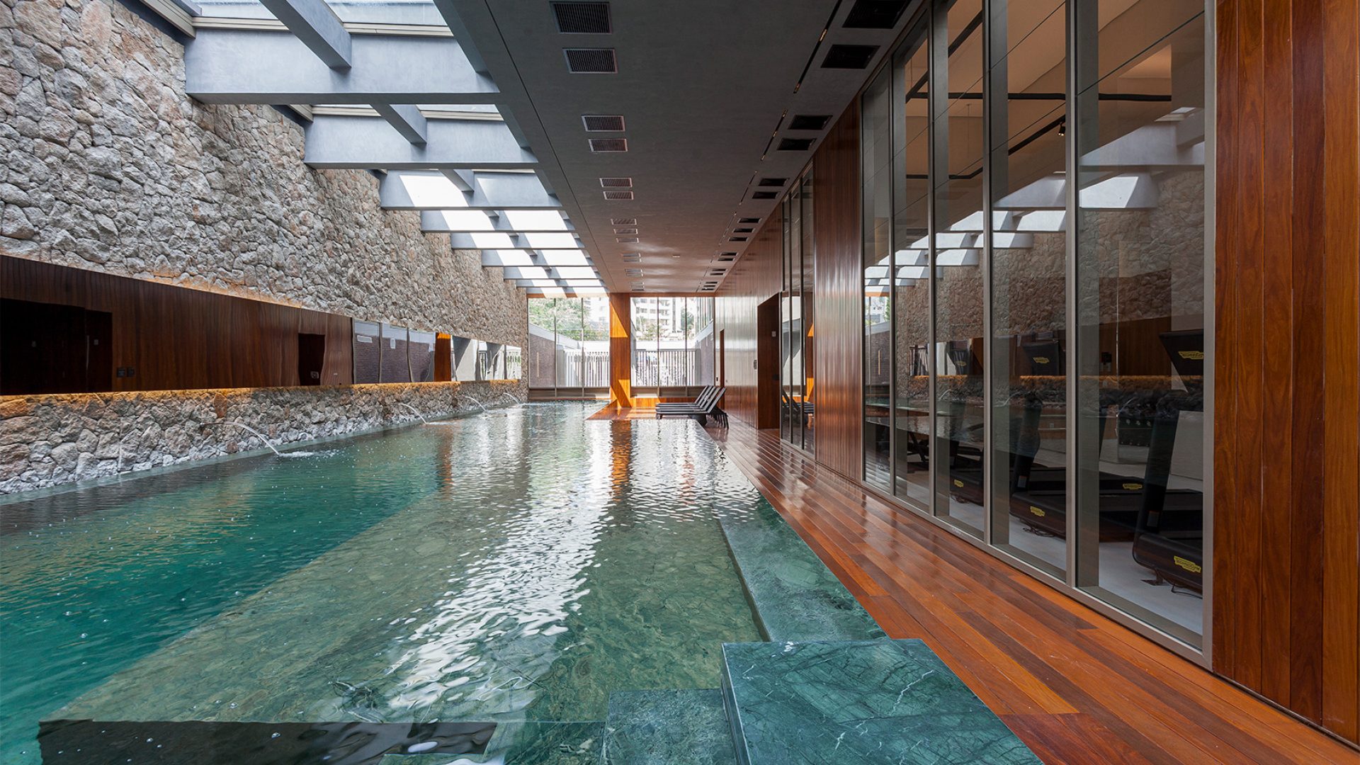 theframe_Piscina (1)